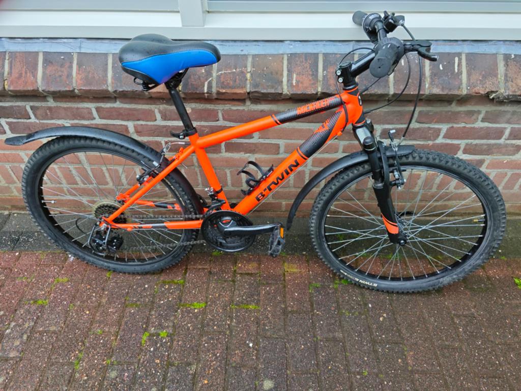 Zeer mooie B-twin rockrider 500 24inch, Fietsen en Brommers, Fietsen | Mountainbikes en ATB, Minder dan 45 cm, Ophalen, Zo goed als nieuw