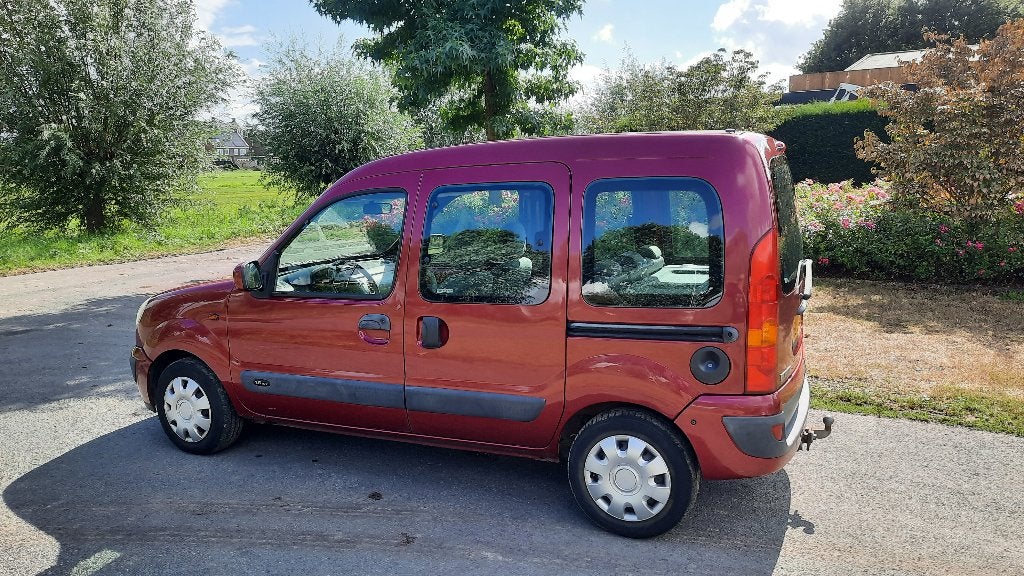 Renault Kangoo 1.6 16V 70KW 2004 Rood, Stof, 49 €/maand, Origineel Nederlands, Handgeschakeld