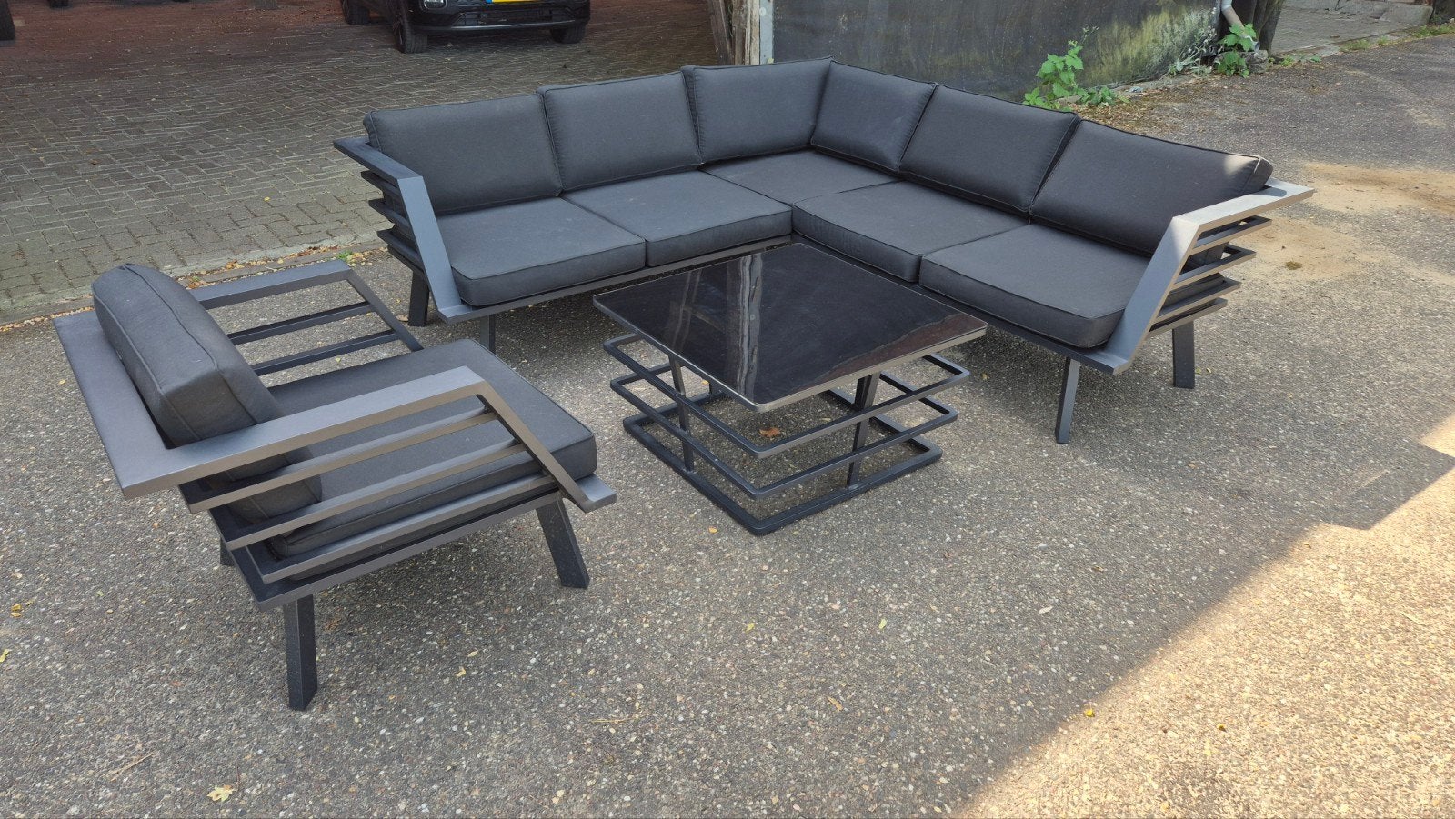 Luxe loungeset met L-bank, fauteuil en salontafel, Tuin en Terras, Ophalen, 5 zitplaatsen, Gebruikt, Aluminium