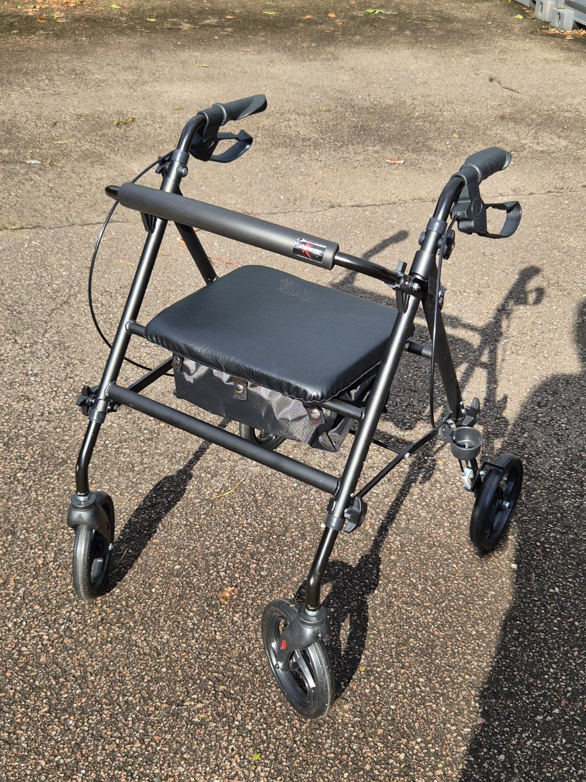 Lichtgewicht rollator van Lucovitaal., Diversen, Ophalen, Lichtgewicht, Zo goed als nieuw