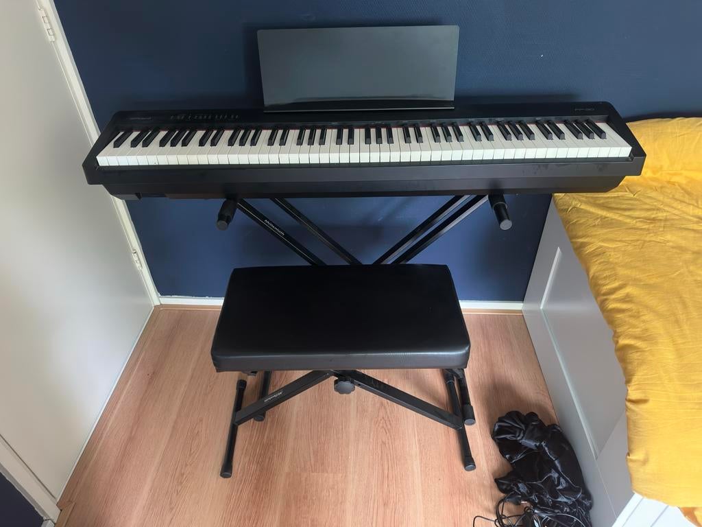 Roland FP-30 Digitale Piano - Zwart, Muziek en Instrumenten, Ophalen, Zwart, Digitaal, Zo goed als nieuw
