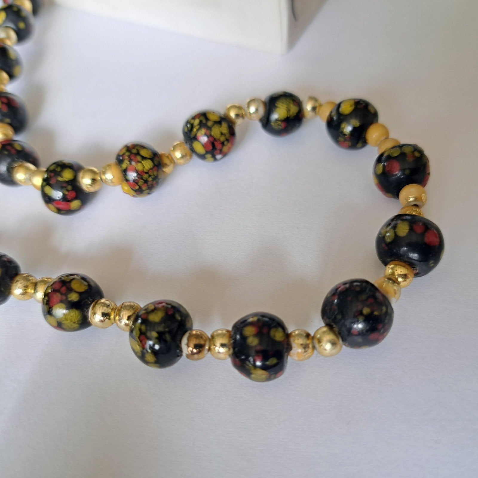 oude ketting met glas millefiori kralen, Sieraden, Tassen en Uiterlijk, Antieke sieraden, Verzenden, Overige materialen, Ketting
