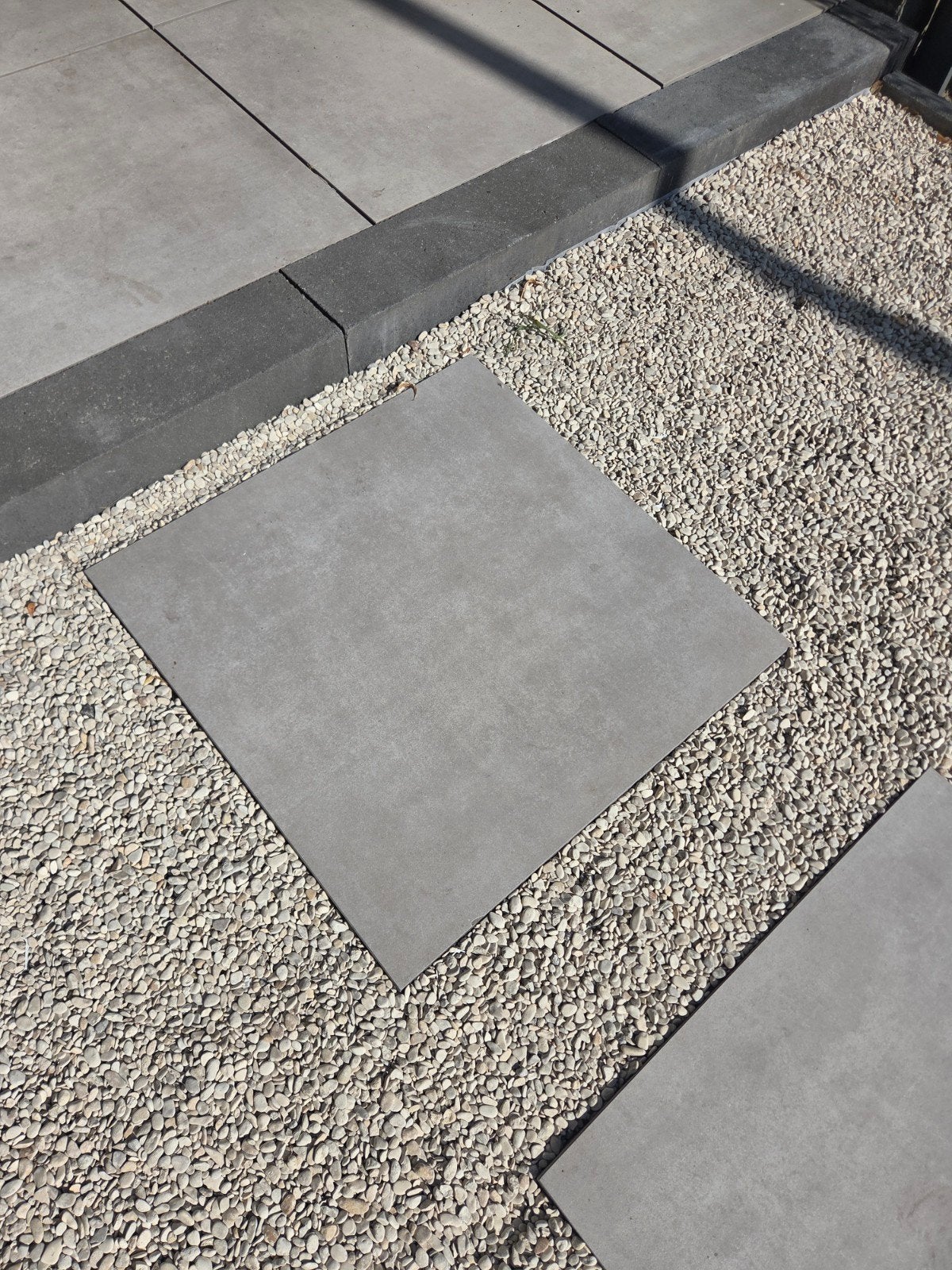 3 luxe tegels beige/grijs tint past perfect bij castle grind, Tuin en Terras, Tegels en Klinkers, Ophalen of Verzenden, Beton