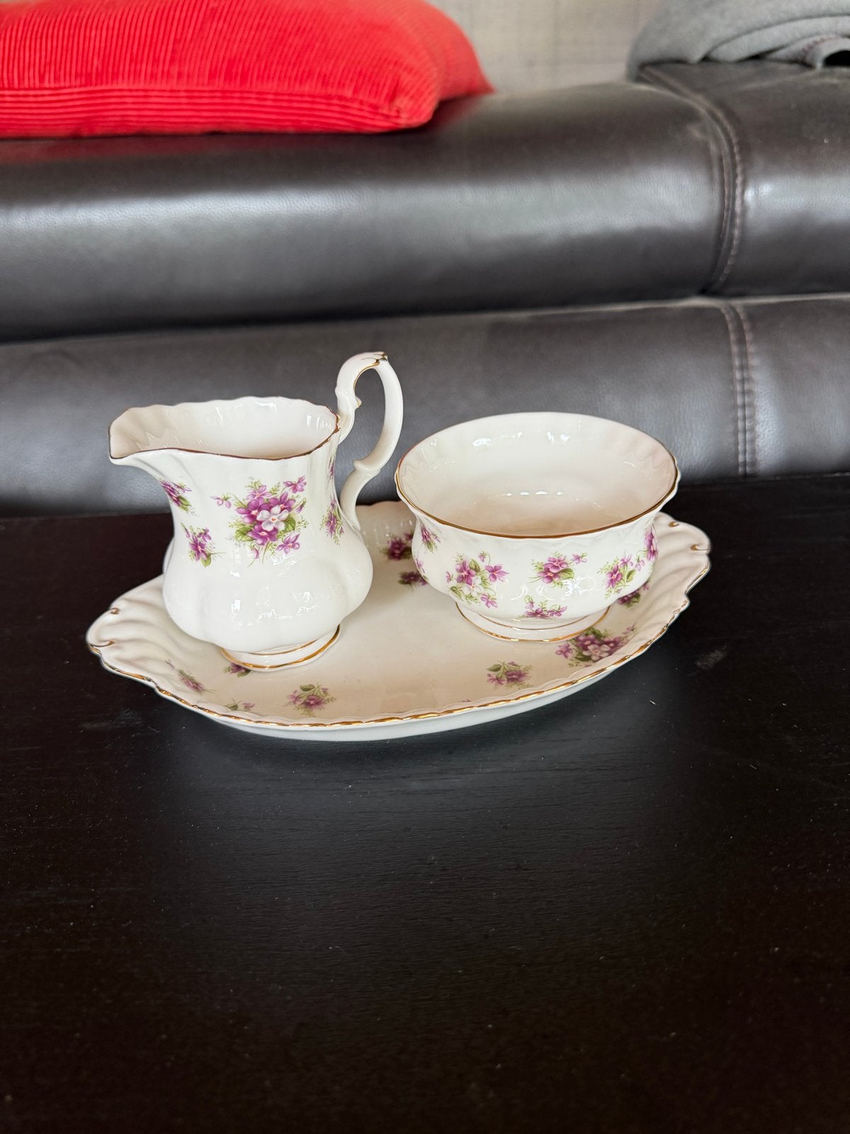 Royal Albert Sweet Violets Melkkan, Suikerpot & Dienblad, Ophalen of Verzenden