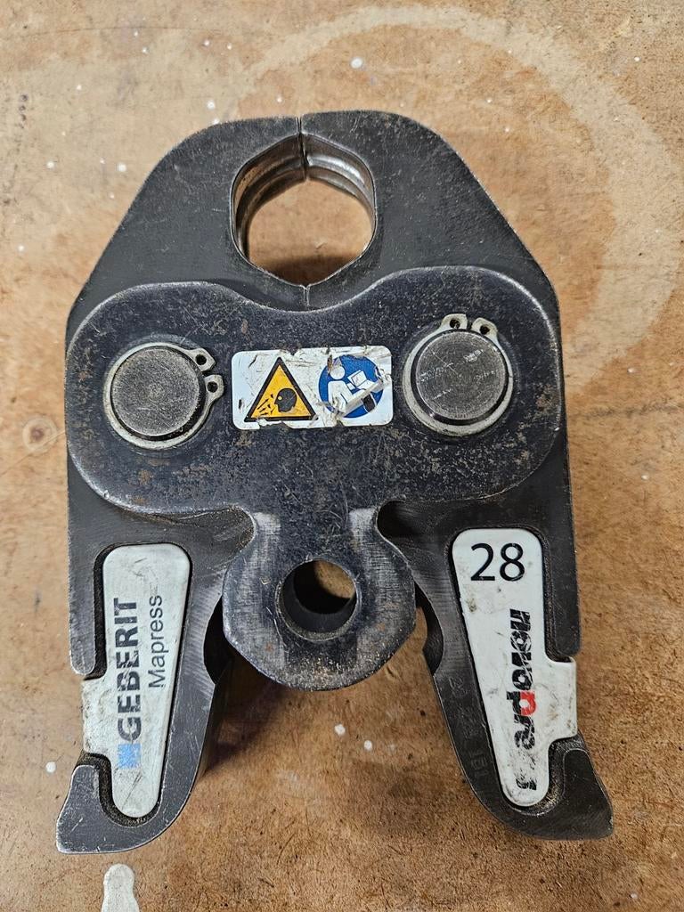 Geberit 28 persbrk, Doe-het-zelf en Verbouw, Ophalen of Verzenden