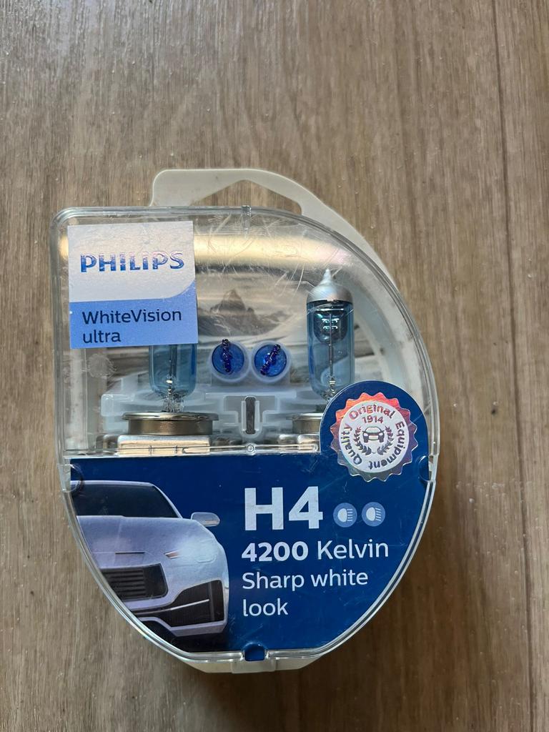 Philips WhiteVision Ultra H4 4200K Autolampen Set, Ophalen of Verzenden, Nieuw, Universele onderdelen