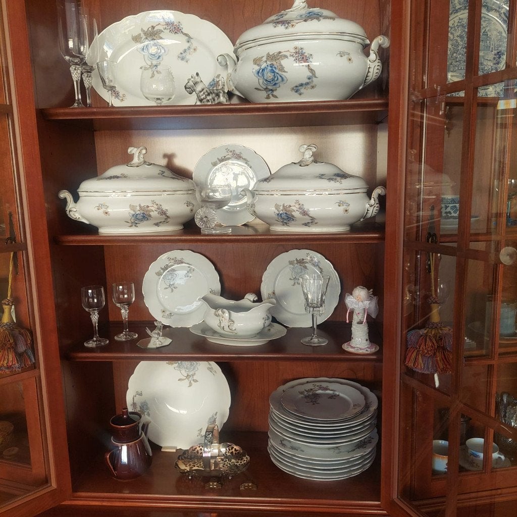 KPM porseleinen eetservies met blauwe rozen - 23 delig, Antiek en Kunst, Ophalen