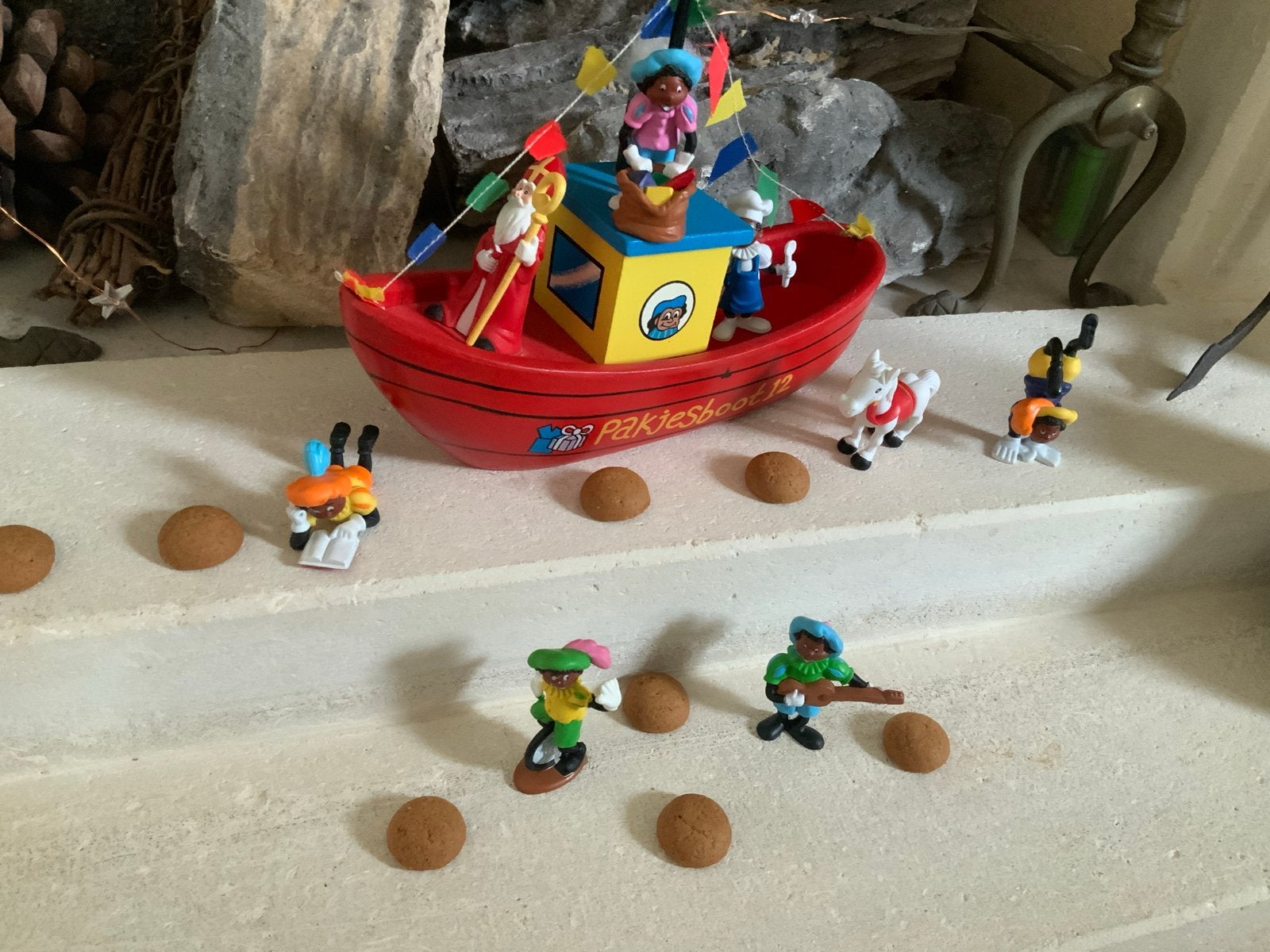 Sinterklaas en Pakjesboot 12 met 6 Pieten en paard Ozosnel, Ophalen of Verzenden, Zo goed als nieuw