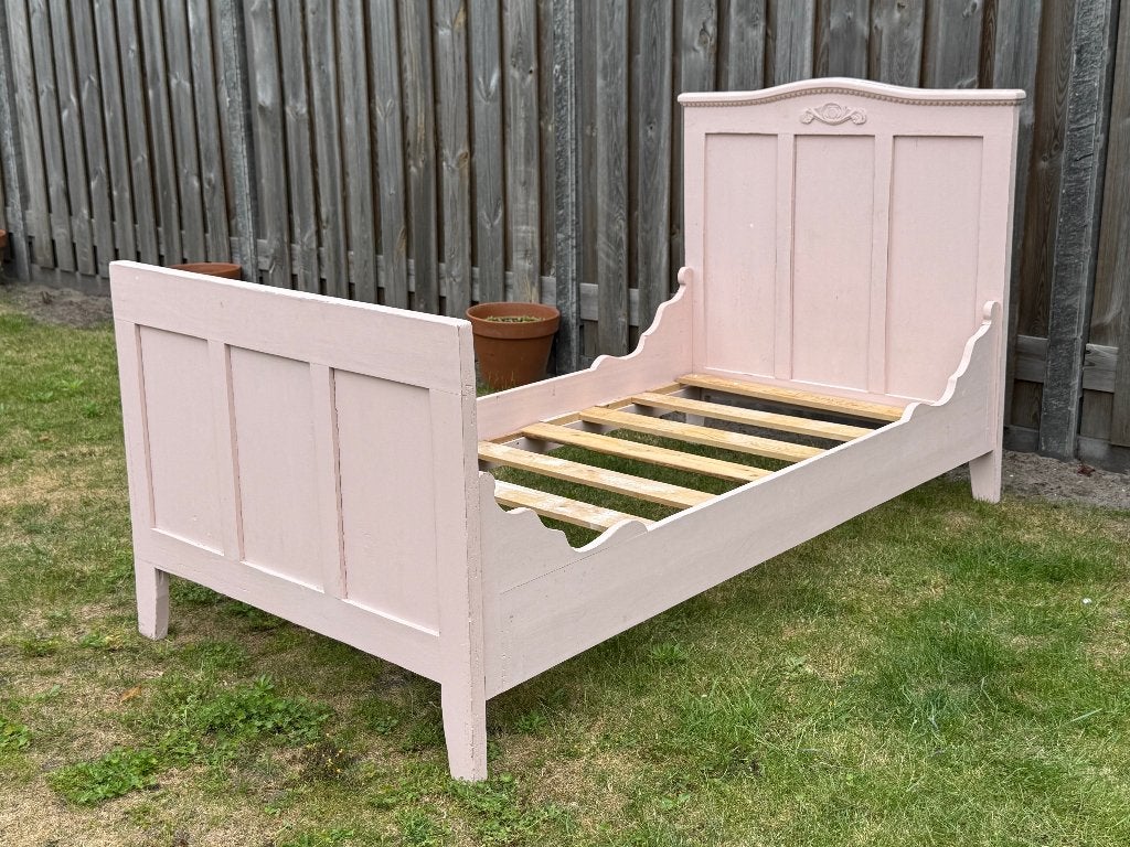 OPSETIMS roze bed 100x200 met ornamenten, Ophalen, Lattenbodem, 180 cm of meer, 100 cm of meer
