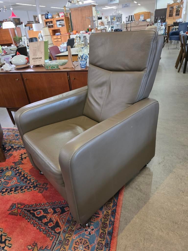 Grijze leren fauteuil, Huis en Inrichting, Fauteuils, Ophalen