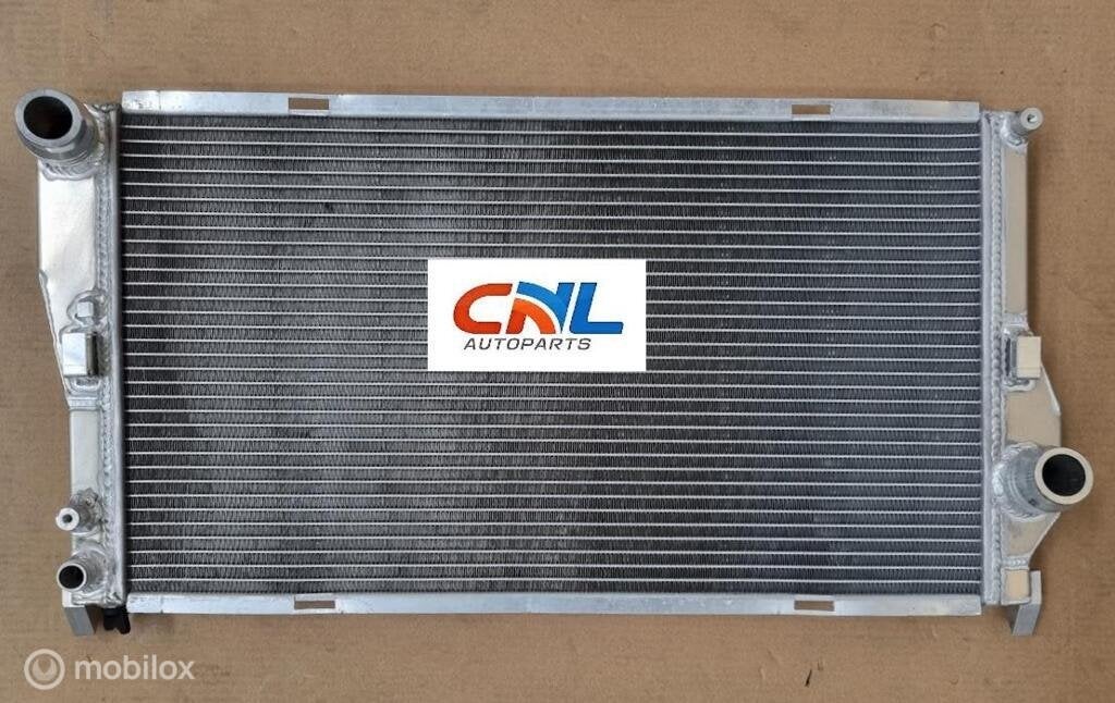 Radiateur E93 3 Series BMW 335i Z4 E90 E92 335xi E87 1 135i, Auto-onderdelen, Nieuw, Ophalen of Verzenden