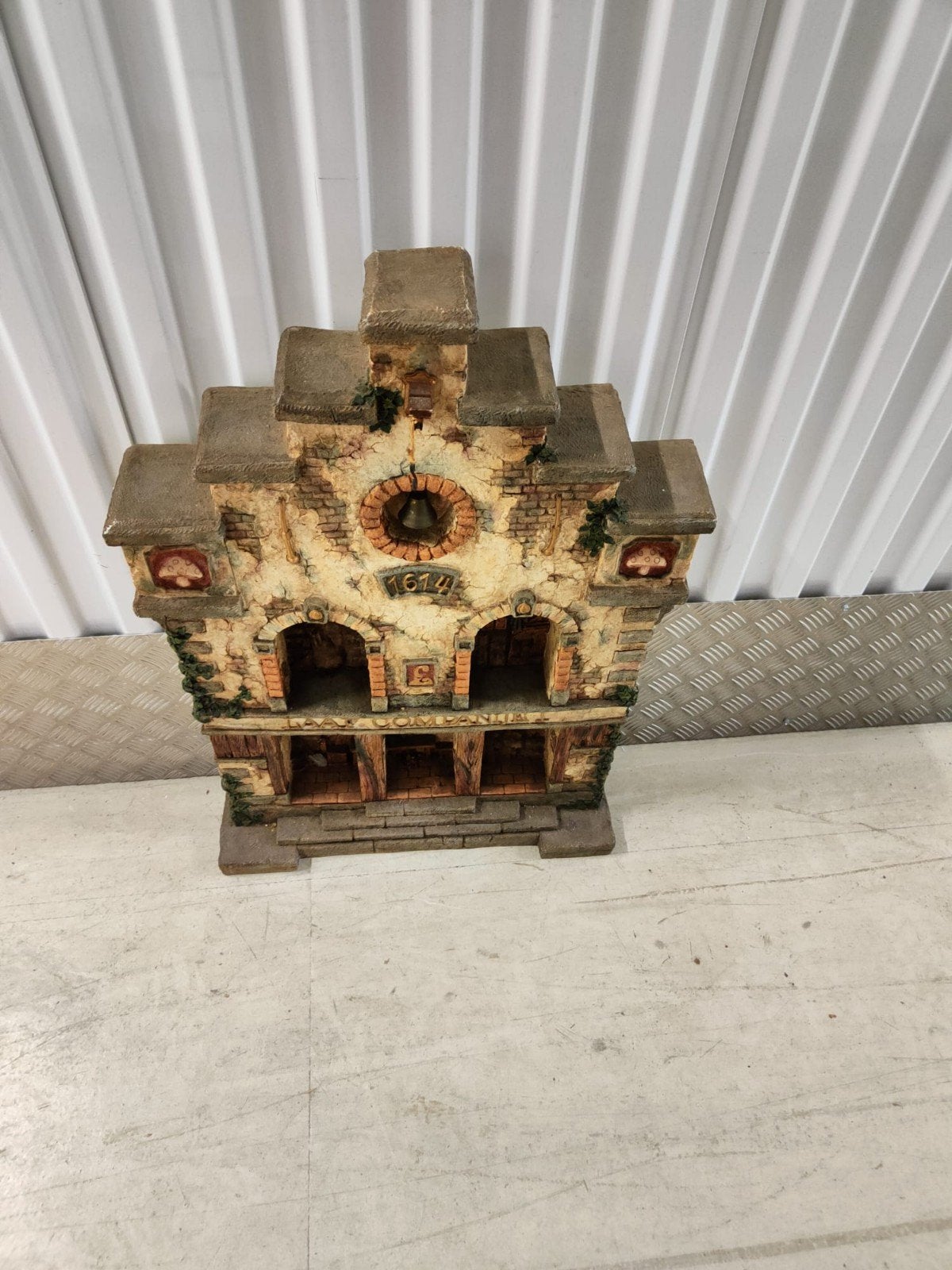Efteling Volk van Laaf huis, Ophalen of Verzenden, Zo goed als nieuw, Beeldje of Poppetje