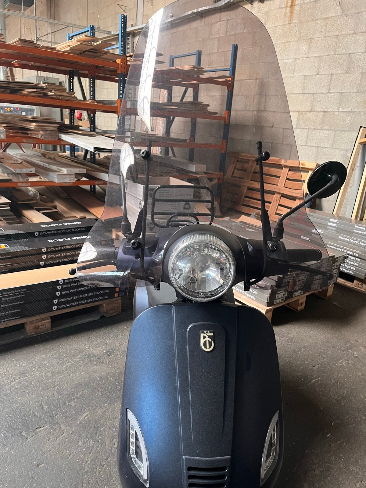 BTC Scooter met windscherm - Zo goed als nieuw, Ophalen, Overige modellen, Maximaal 45 km/u, Zo goed als nieuw