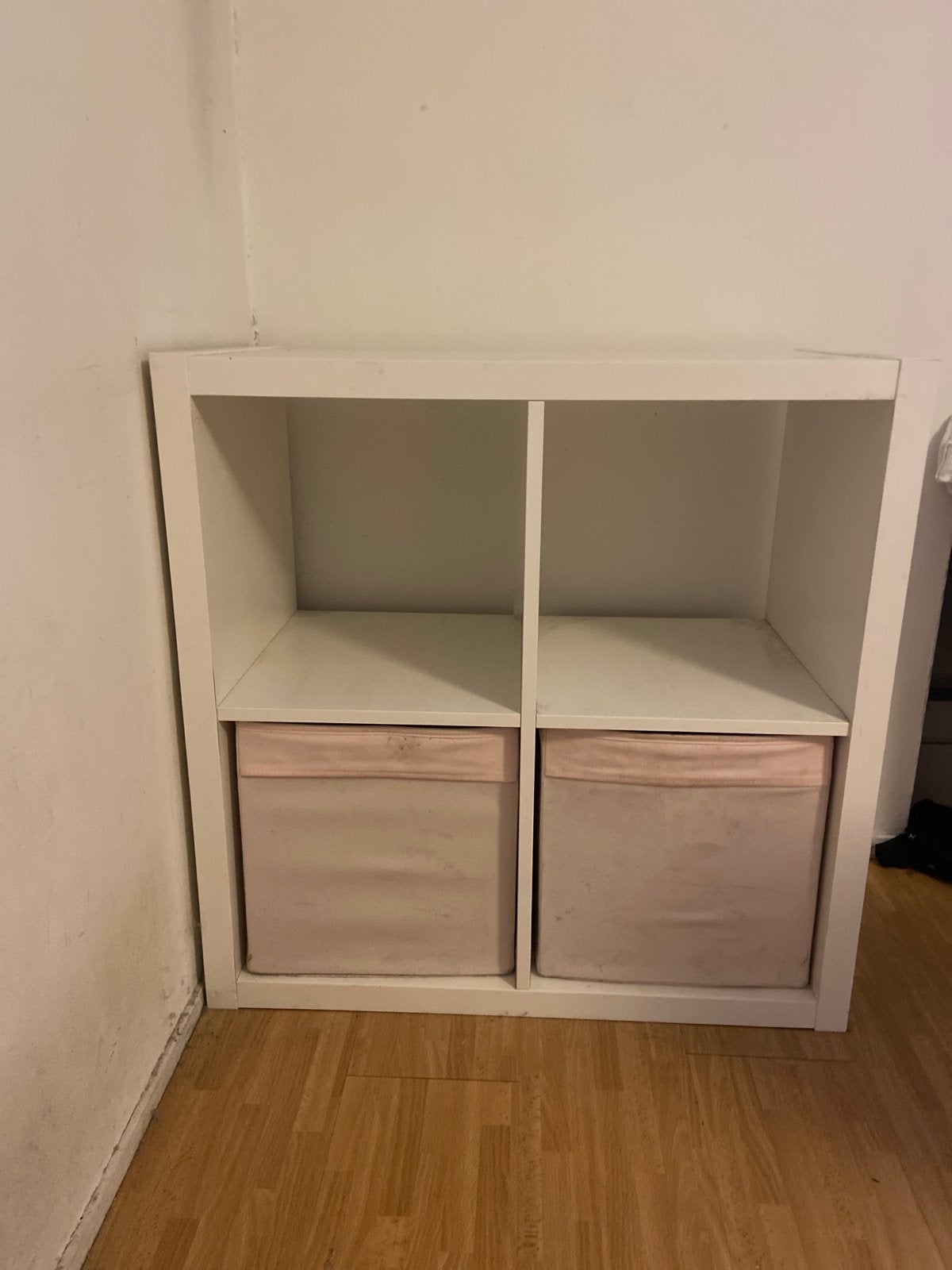 Ikea vakkenkast met twee roze bakken, Ophalen, Gebruikt