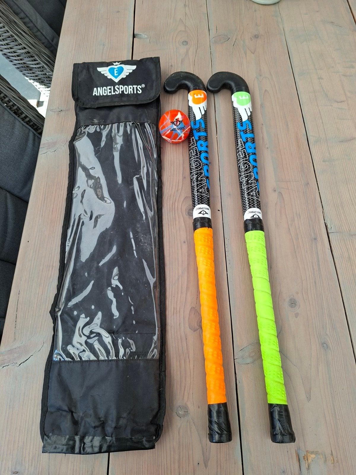 Hockey sticks met bal en tas (tas in slechte staat), Sport en Fitness, Hockey, Ophalen