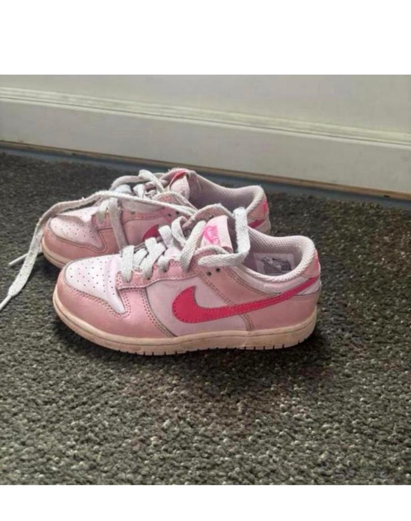 NIKE DUNK LOW TRIPLE PINK sneakers roze maat 30, Ophalen of Verzenden, Gebruikt, Meisje, Sportschoenen