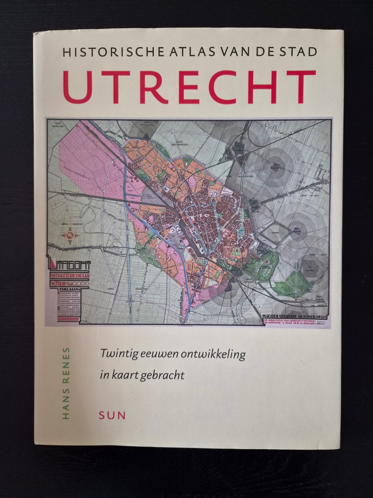 Historische Atlas van de stad Utrecht - Hans Renes, Boeken, Ophalen of Verzenden, 20e eeuw of later, Zo goed als nieuw, Hans Renes