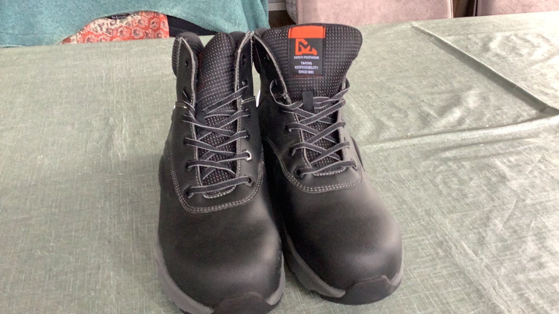 Werkschoenen stalen neus maat 43, Ophalen, Nieuw