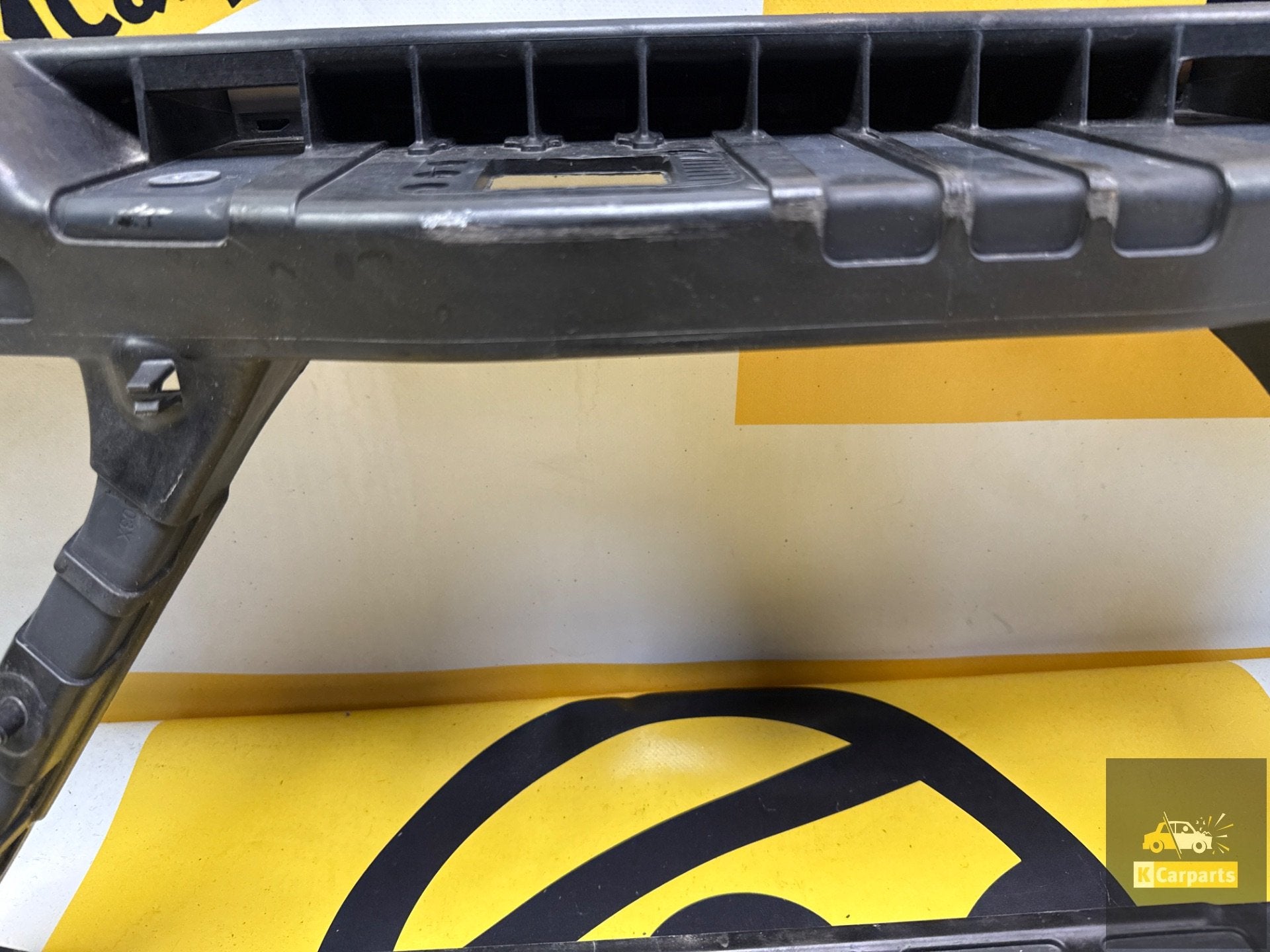 FRONT LAND ROVER DEFENDER L663 VOORFRONT 20-25 L8B2-16E144-A, Auto-onderdelen, Voor, Abbey Road, Whitley 1
CV3 4LF  Coventry, Jaguar Land Rover Limited