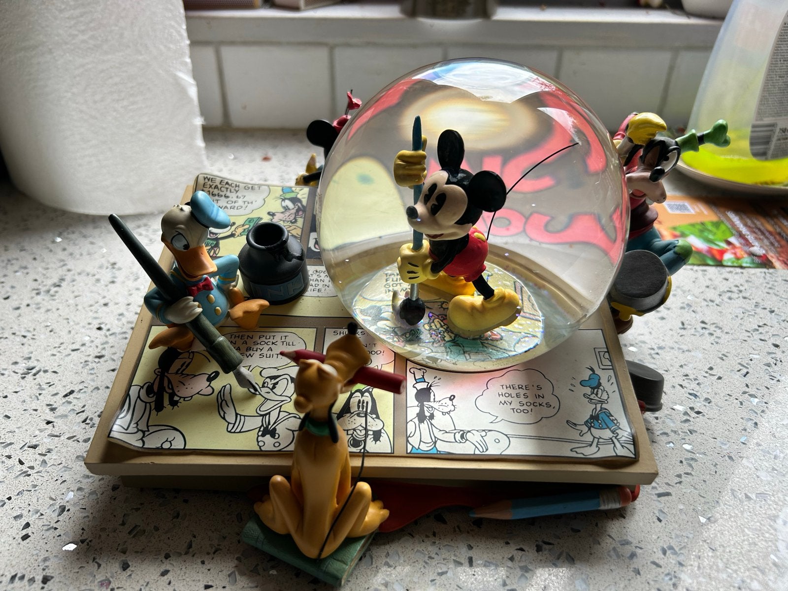 Disney Mickey Mouse Fab Five Muziekdoos Sneeuwbol, Verzamelen, Disney, Gebruikt, Beeldje of Figuurtje, Div, Ophalen of Verzenden