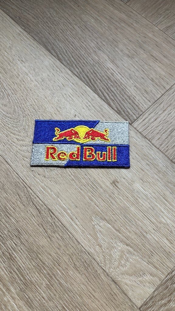 Red Bull Patch 10 x 5 cm, Overige thema's, Nieuw, Meerkleurig, Ophalen of Verzenden