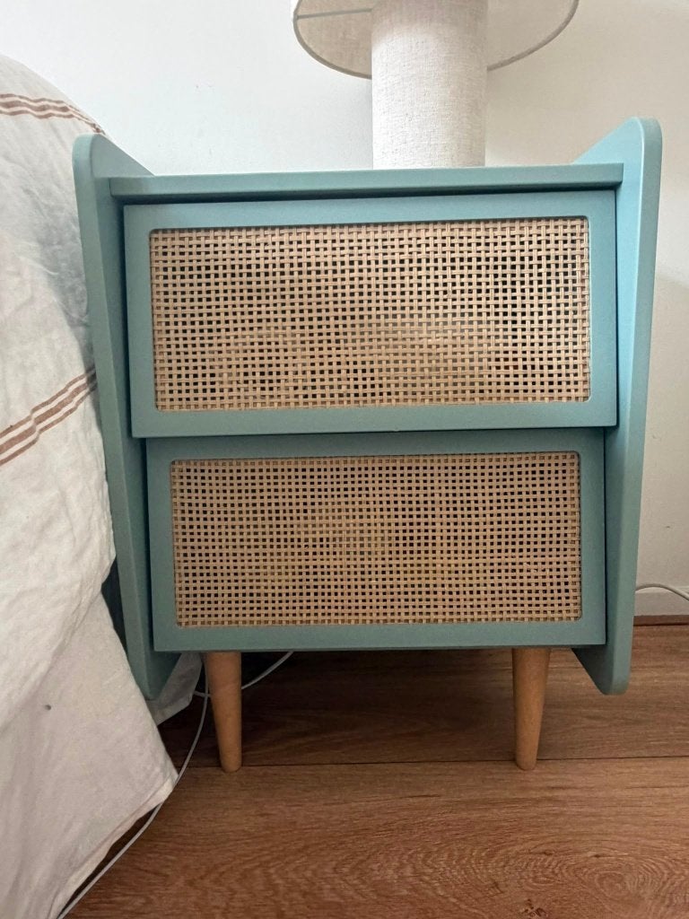 Wooden night table, Ophalen, Gebruikt, 75 cm of meer, 60 cm of meer