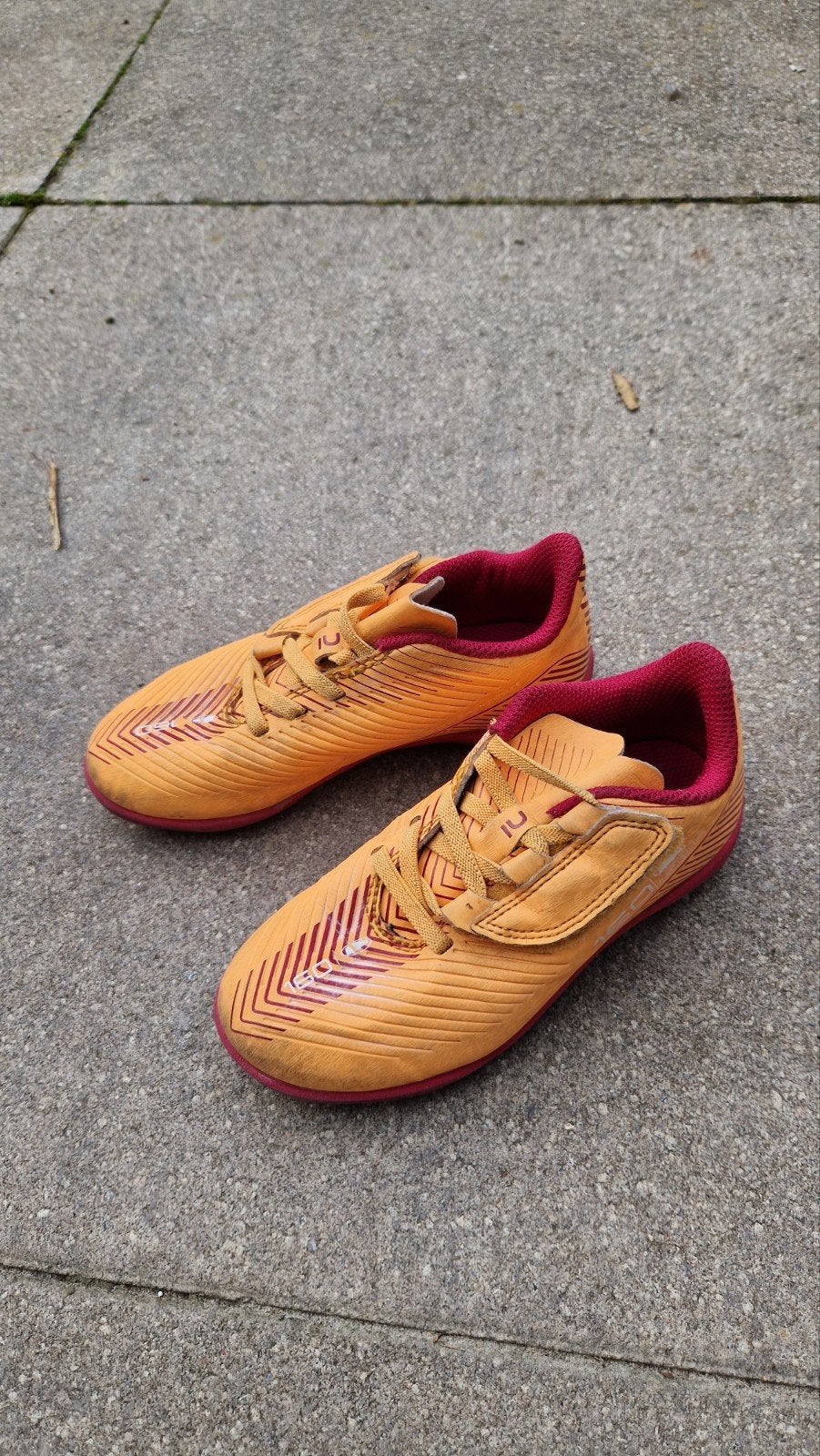 Voetbalschoenen maat 28 kipsta, Ophalen, Gebruikt, Kipsta, Jongen of Meisje