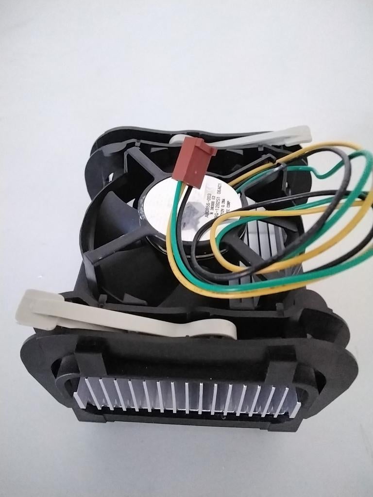 Socket 478 koeler met toebehoren, Computers en Software, Computerbehuizingen, Ophalen of Verzenden