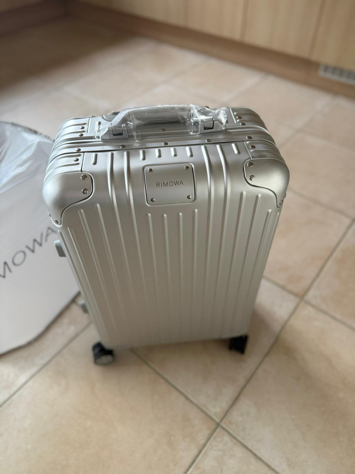 Rimowa cabin size, Verzenden, Nieuw, Metaal, 70 cm of meer