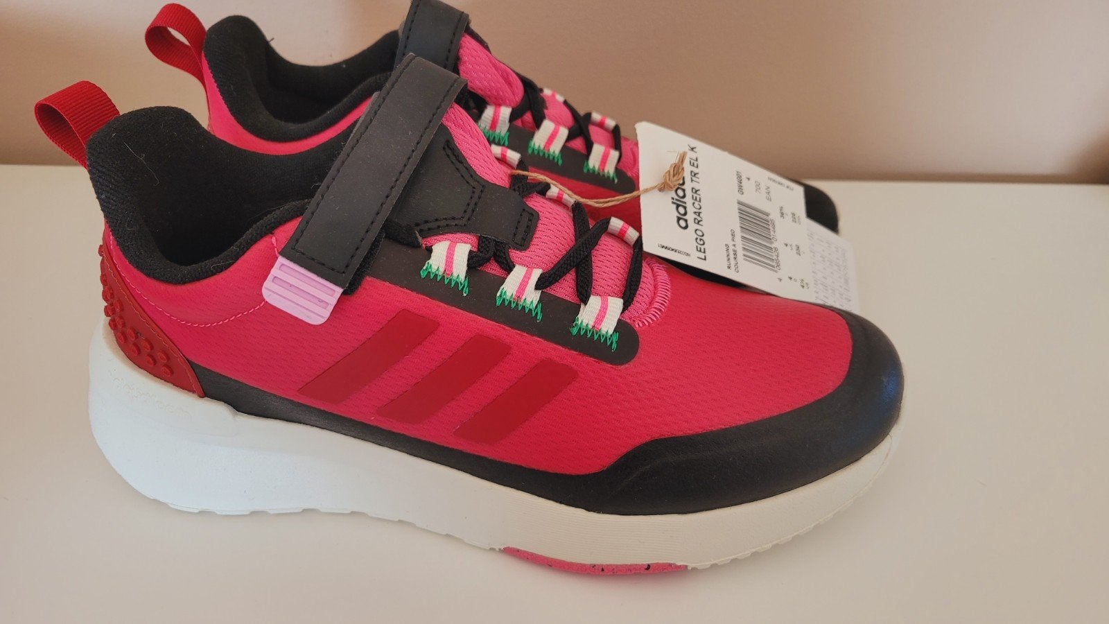 Nieuwe Adidas x Lego schoenen 36 2/3, Adidas, Nieuw, Ophalen of Verzenden, Sneakers of Gympen