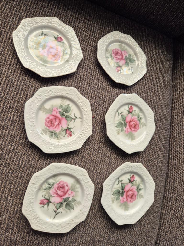 6 petit four bordjes met rozen, Huis en Inrichting, Keuken | Servies, Ophalen of Verzenden