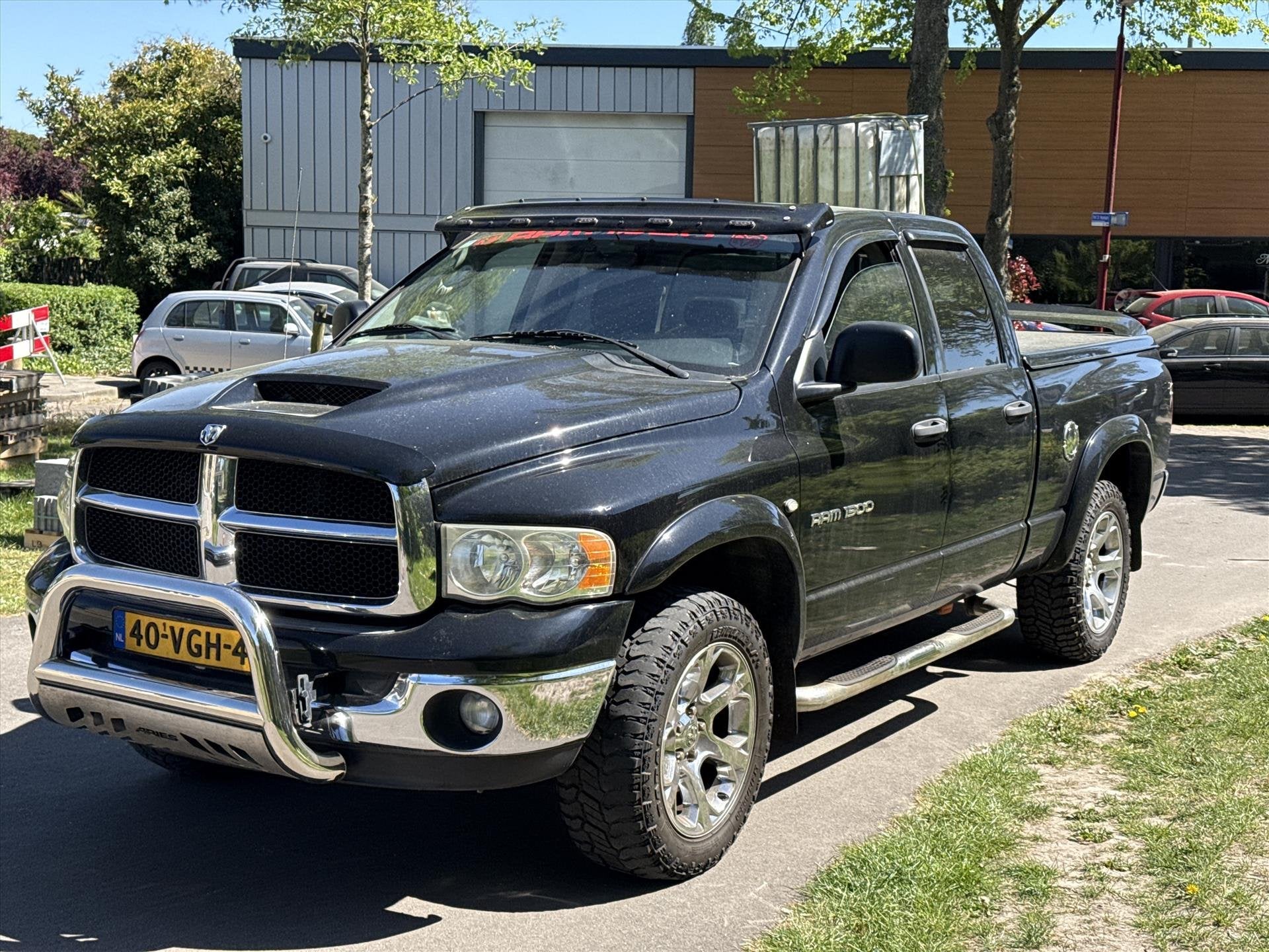 Dodge Ram 1500 automaat 4.7v8 met lpg 4x4 achteruit camera, Auto's, Automaat, Gebruikt, Zwart, Bedrijf