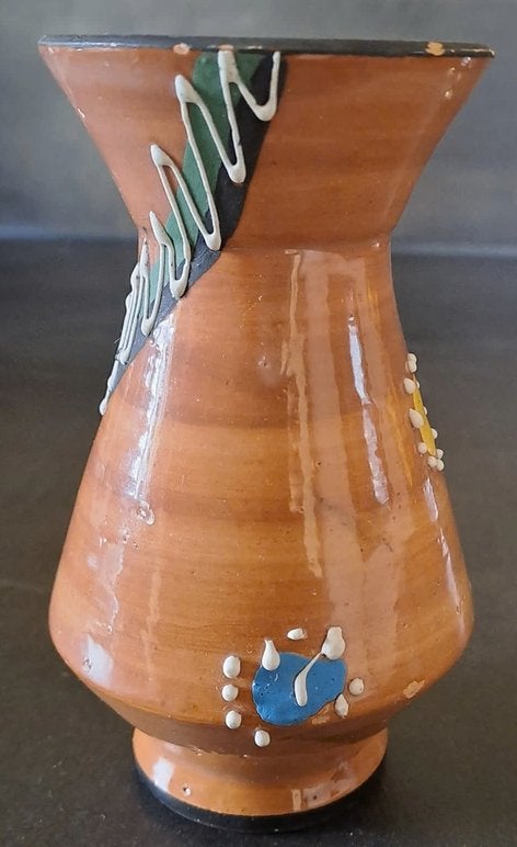 Decoratieve aardewerken vaasje met kleurrijke accenten, Ophalen of Verzenden