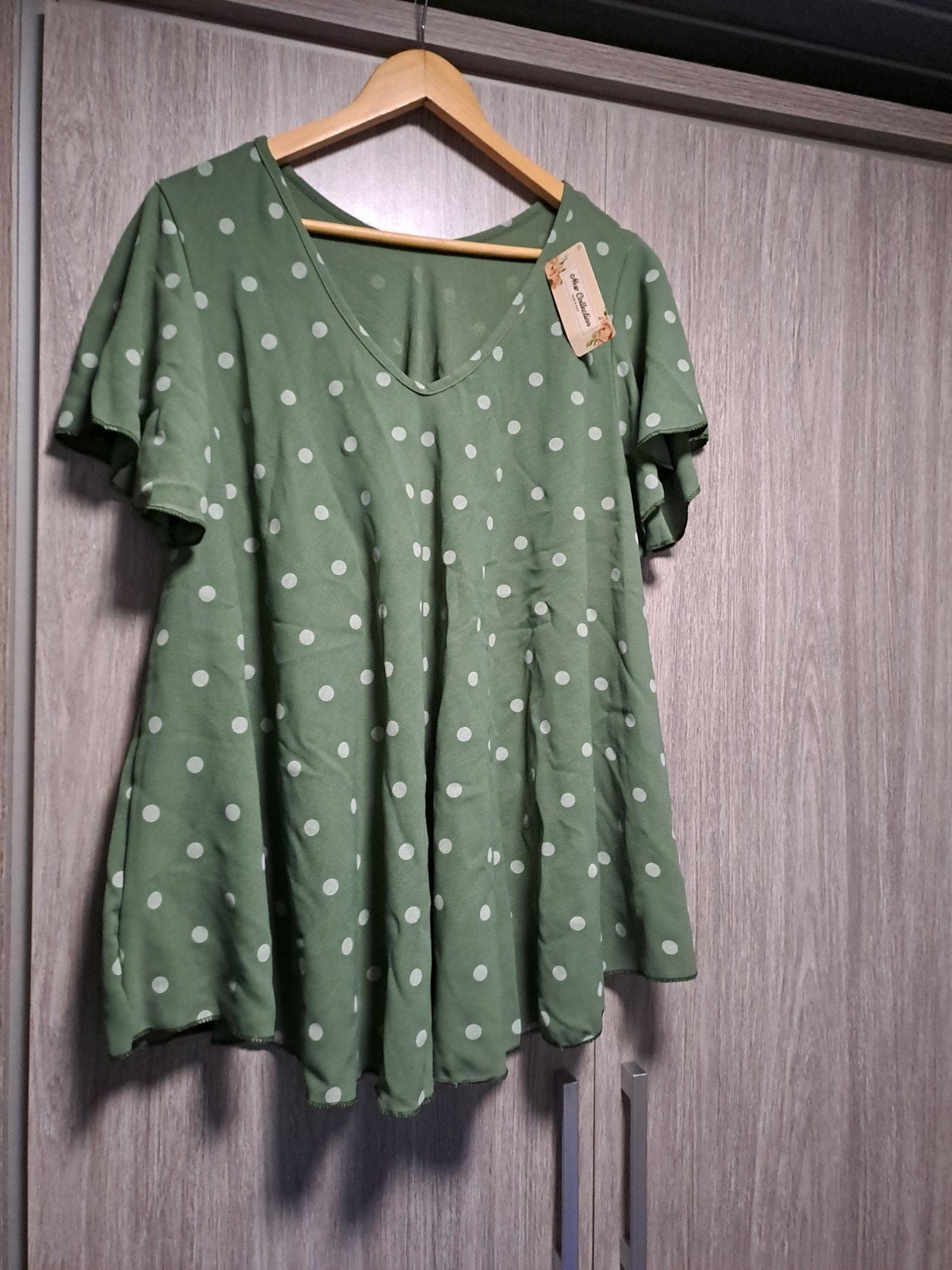 Tuniek met bolletjes motief maat 50/52, Kleding | Dames, Grote Maten, Blouse of Tuniek, Nieuw, Ophalen of Verzenden, New Collection