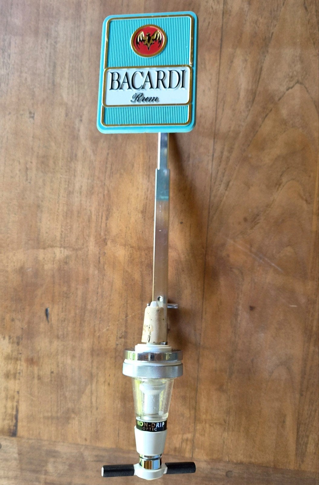 Retro Bacardi flessenhouder met nondrip dispenser, Ophalen of Verzenden, Gebruikt, Gebruiksvoorwerp