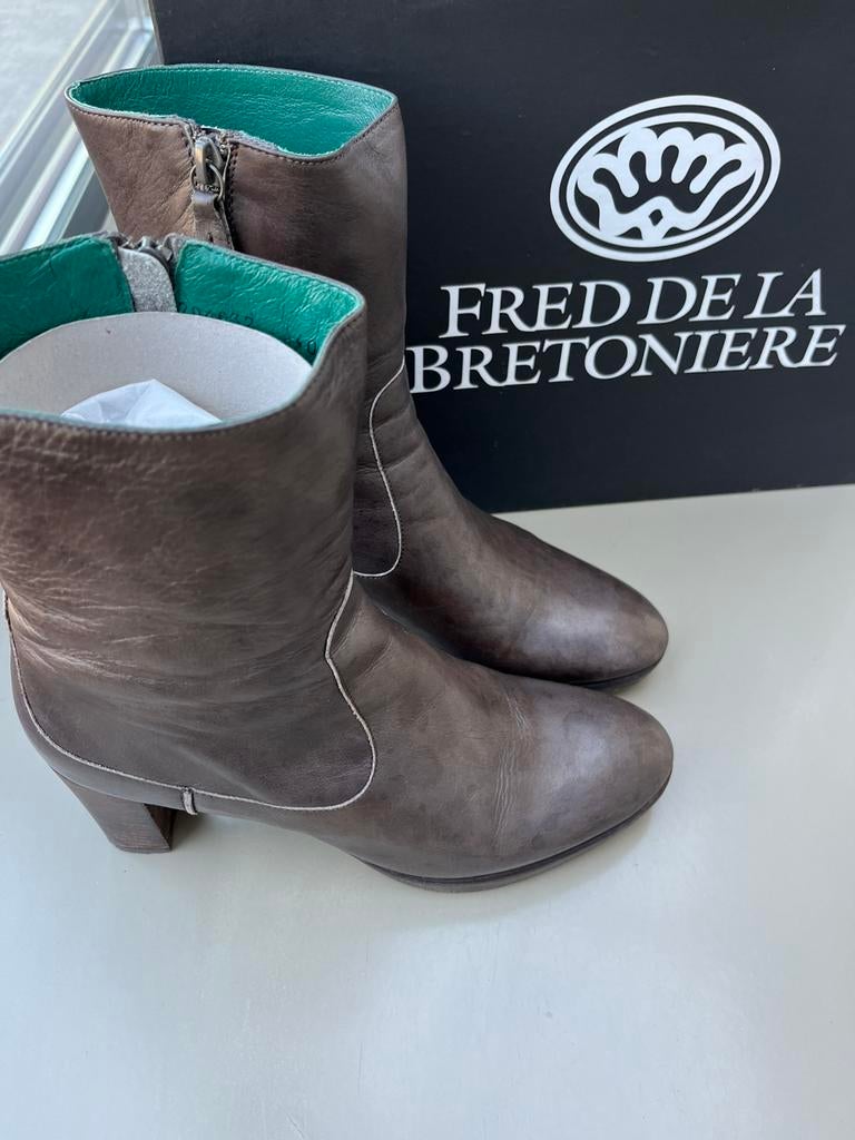 Fred de la Bretonière enkellaarsjes taupe maat 40, Ophalen of Verzenden, Zo goed als nieuw, Bruin