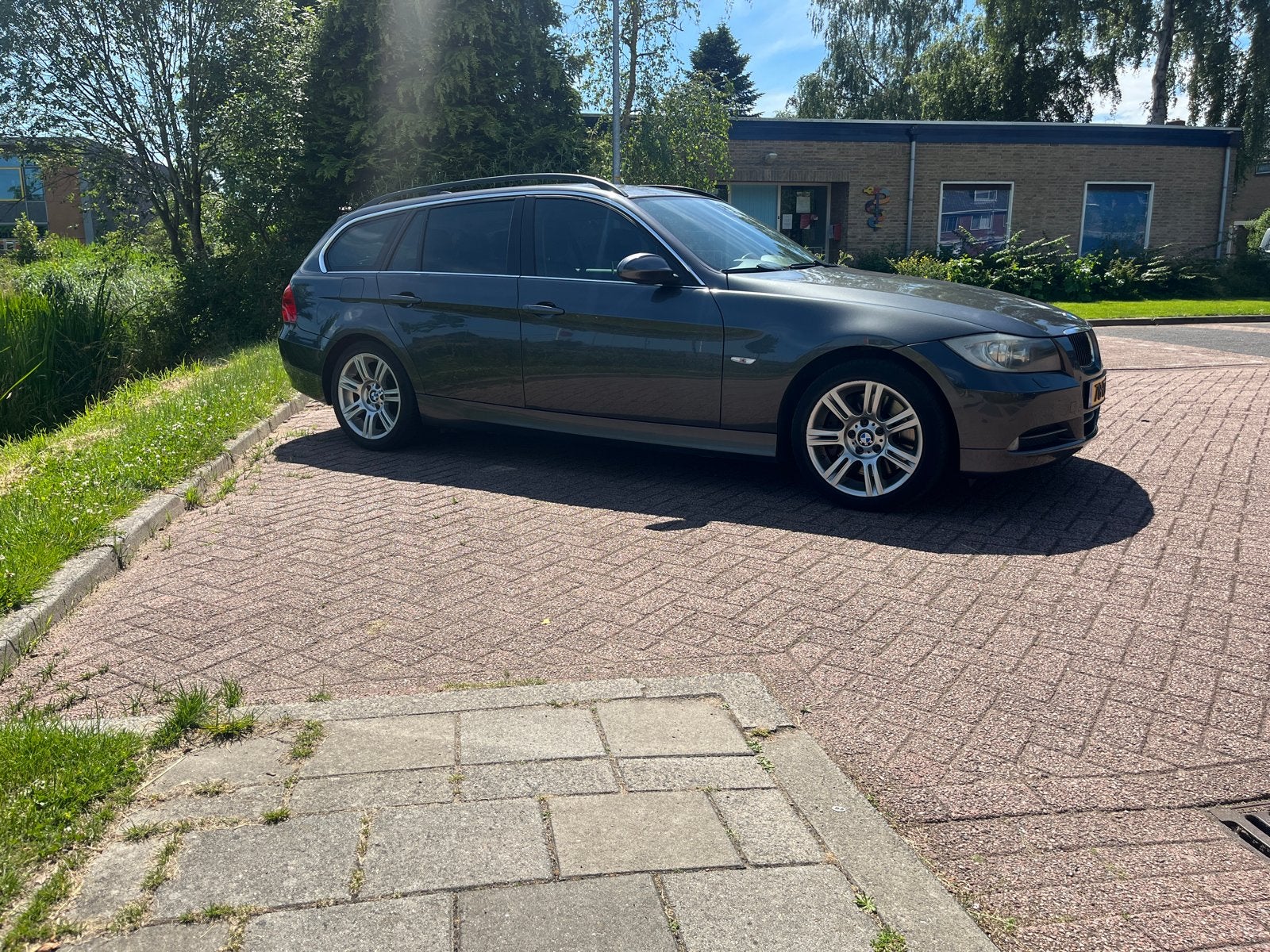 BMW 3-Serie 3.0 XI 330 Touring 200KW 4M AUT 2007 Grijs, Auto's, Automaat, 1800 kg, 2996 cc, Vierwielaandrijving