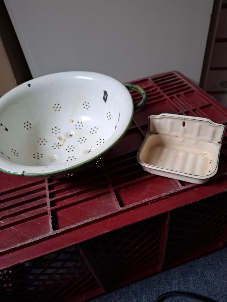 Vintage emaille vergiet en zeepbakje, Antiek en Kunst, Antiek | Emaille, Ophalen of Verzenden