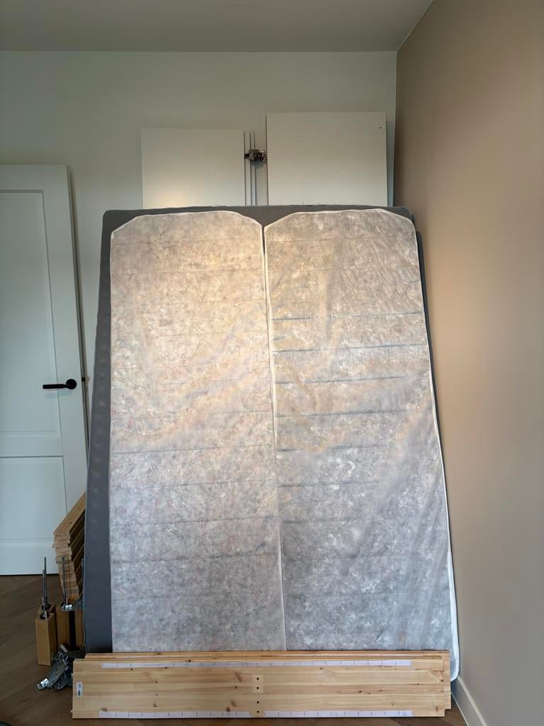 IKEA ESPEVÄR Matrasbodem + VALEVÅG matras 140x200 cm, Ophalen, Tweepersoons, 140 cm, Zo goed als nieuw