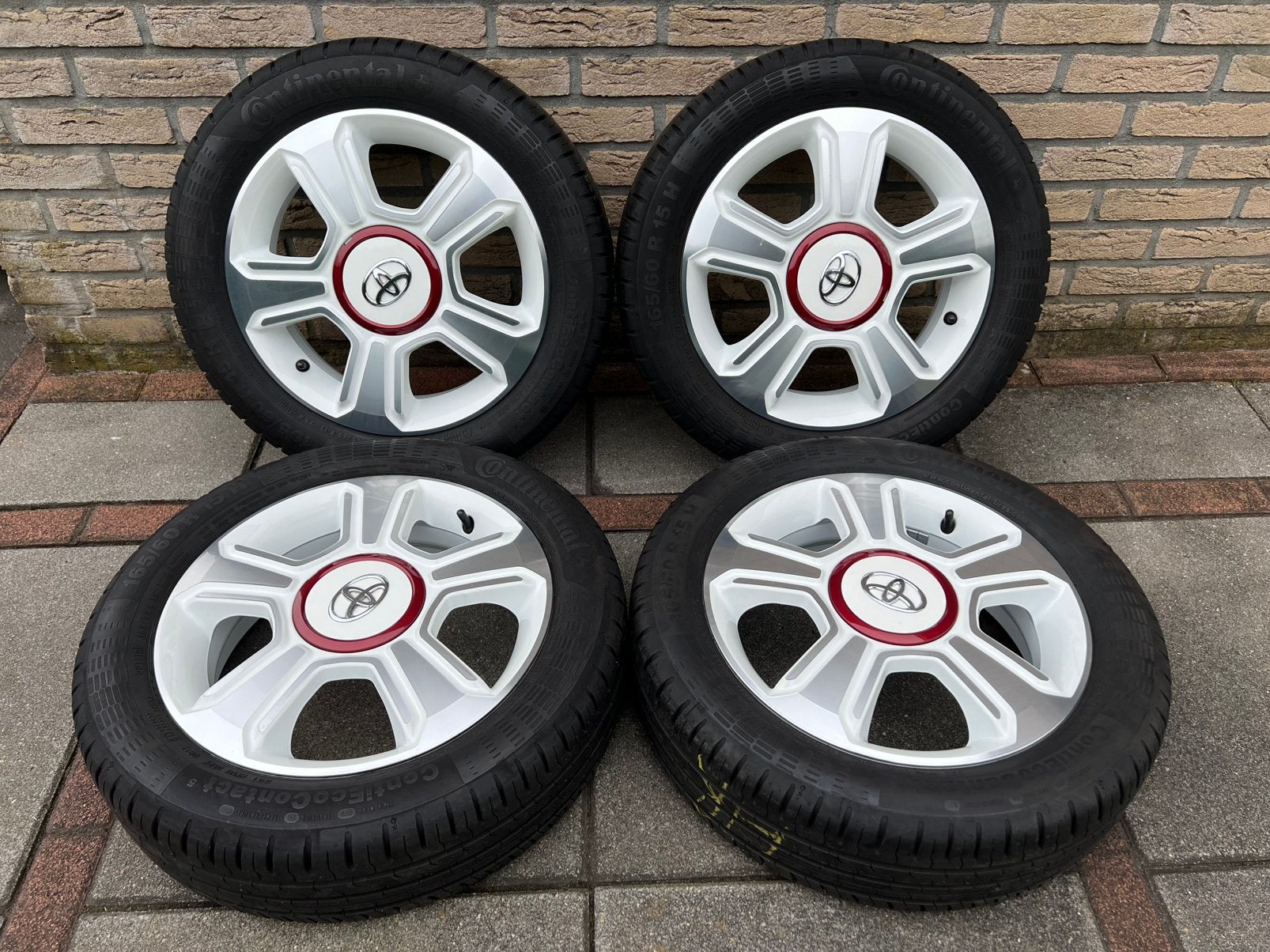 15 ich ORG Toyota aygo velgen met zomerbanden 4x100, Ophalen, 15 inch, Banden en Velgen, 165 mm