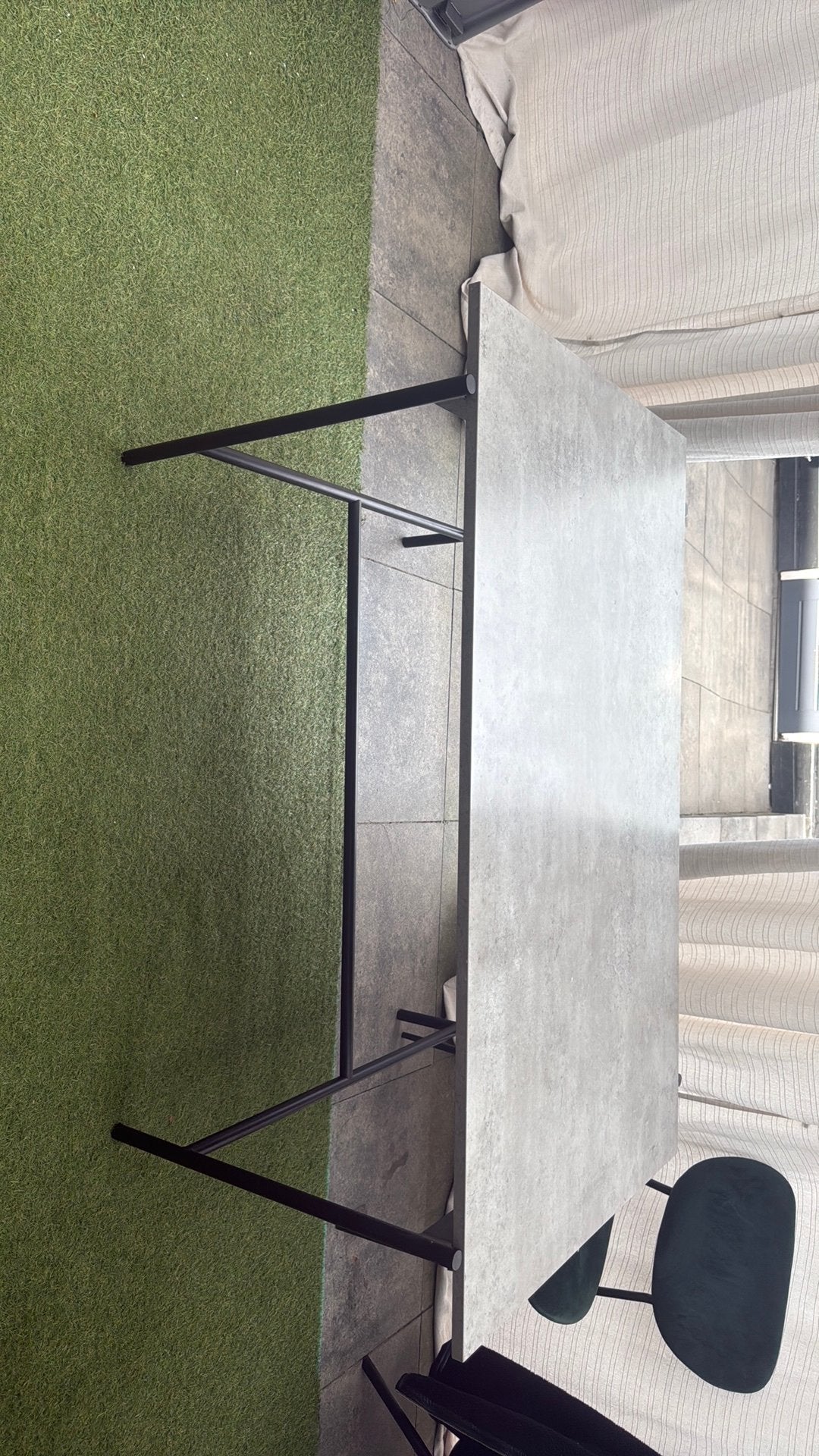 eettafel betonlook 140cm, Sport en Fitness, Tafeltennis, Ophalen, Zo goed als nieuw, Net, Batje(s) of Balletje(s)