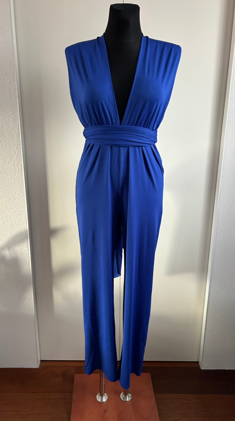 Jumpsuit op verschillende manieren te dragen, Kleding | Dames, Jumpsuits, Ophalen of Verzenden, Nieuw, Maat 42/44 (L), Blauw