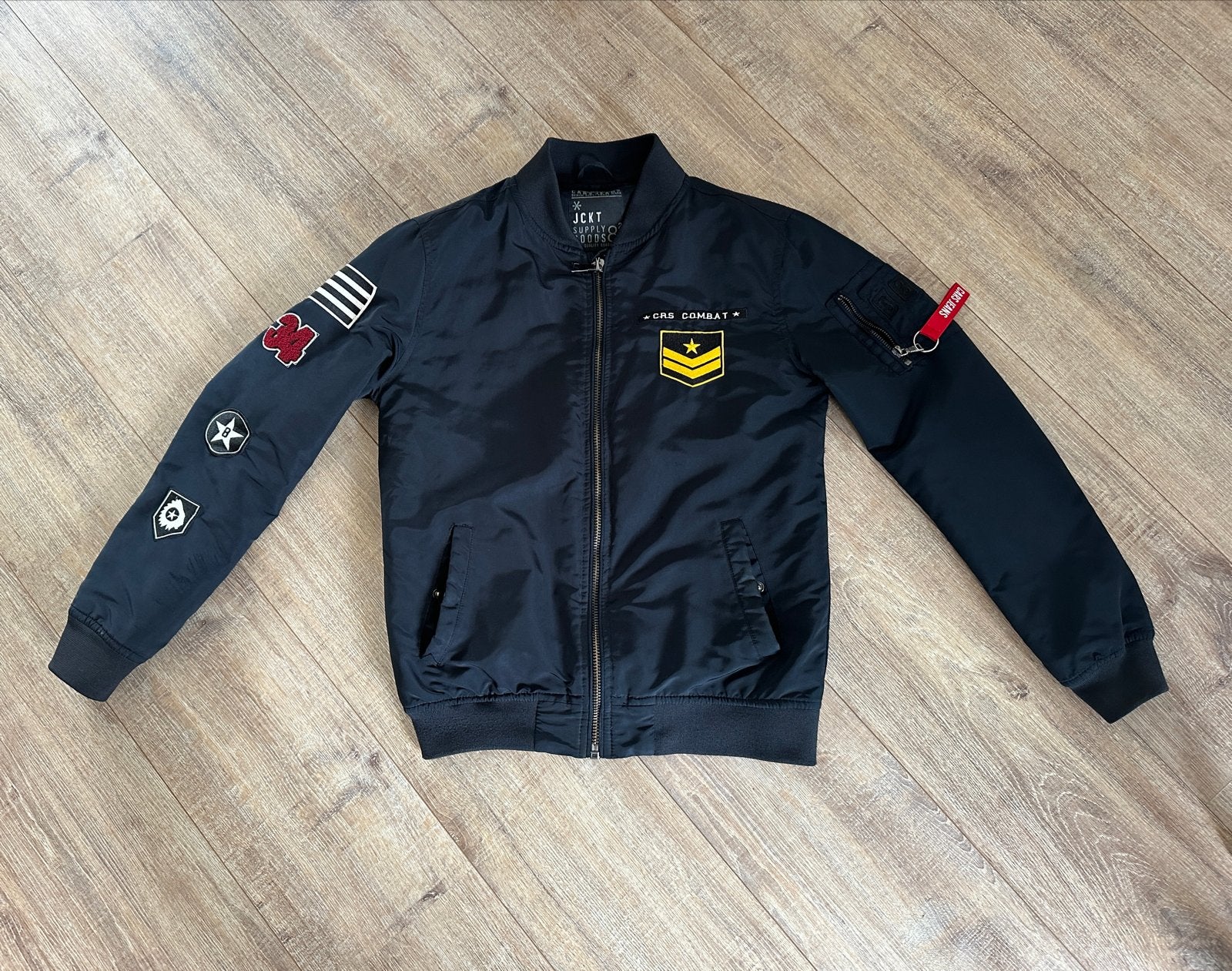 Jongens Bomberjack met Patches - Maat 164, Ophalen of Verzenden, Zo goed als nieuw, Jongen, Jas