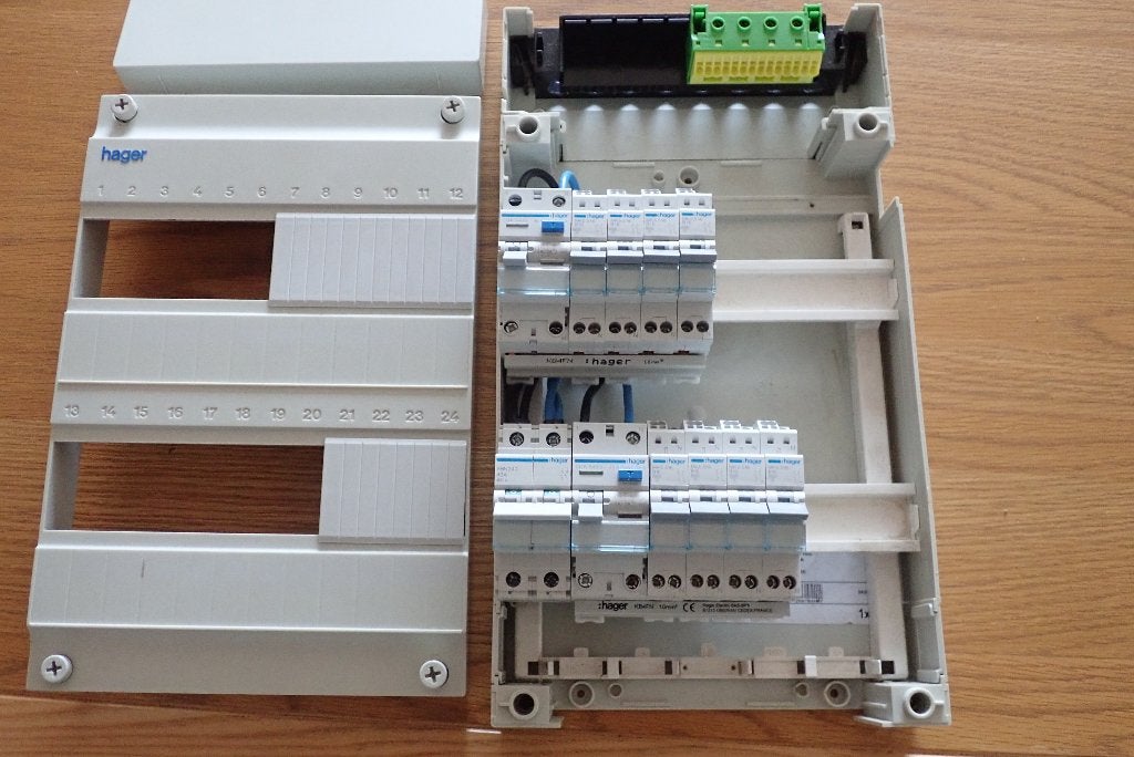 Groepenkast Hager 2 fase 40amp 8 groepem, Ophalen of Verzenden, Overige typen