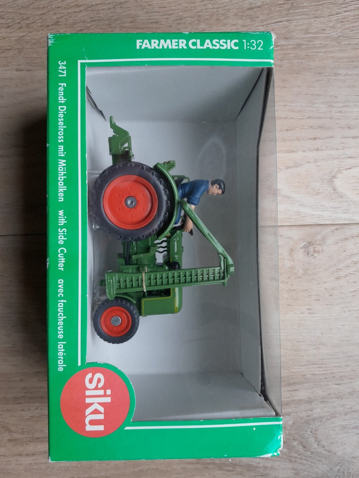 Siku Farmer Classic 1:32 Fendt Dieselross met Maaibalk, Verzenden, Nieuw