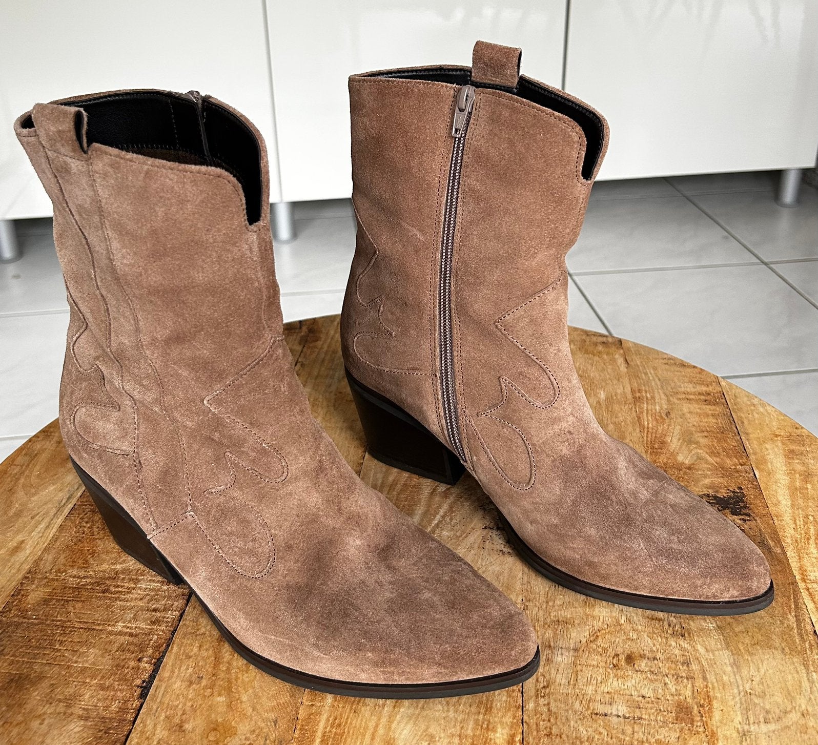 Mooie Gabor suède laarzen - maat 41 kleur lichtbruin/taupe, Kleding | Dames, Ophalen of Verzenden, Zo goed als nieuw, Bruin, Hoge laarzen
