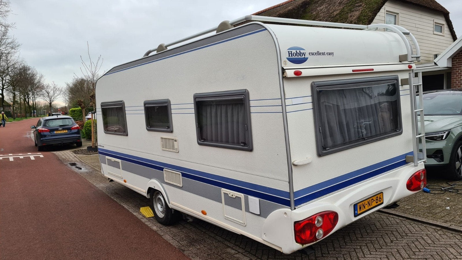 Hobby excellent easy 495 ufe uit 2004 met mover, Caravans en Kamperen, Rondzit, Hobby, Frans bed, Particulier