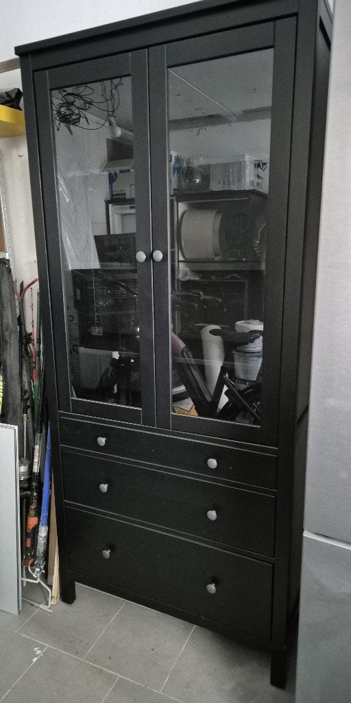 IKEA buffetkast/vitrinekast zwart, Ophalen, Gebruikt, Met deur(en), 50 tot 100 cm