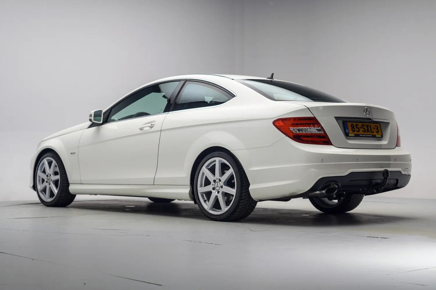 Mercedes-Benz C-Klasse COUPE 180 Ambition [ Navigatie Trekha, Auto's, Mercedes-Benz, 4 stoelen, 1796 cc, Wit, Handgeschakeld
