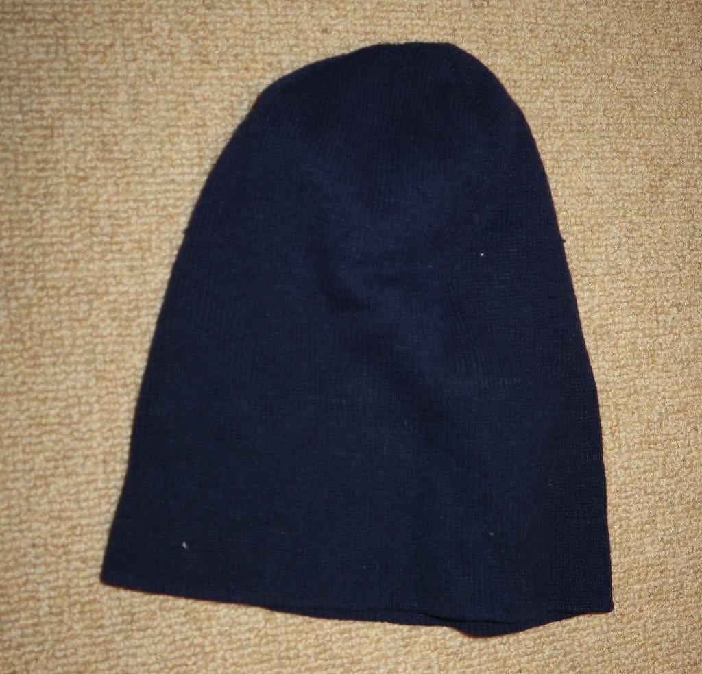 Donkerblauwe beanie gebreide muts unisex, Ophalen of Verzenden, Zo goed als nieuw, Overige maten, Muts